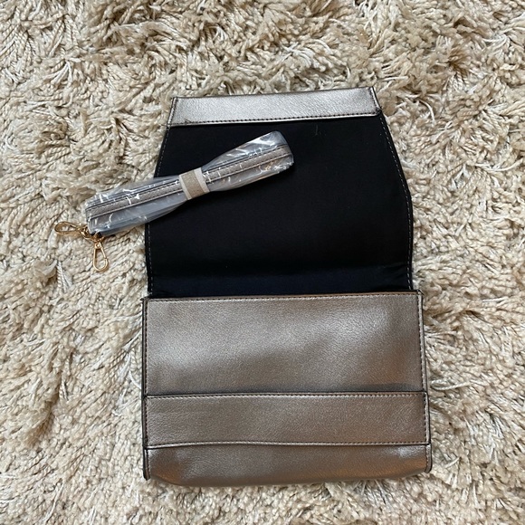 Summer & rose metallic crossbody bag - Picture 3 of 6